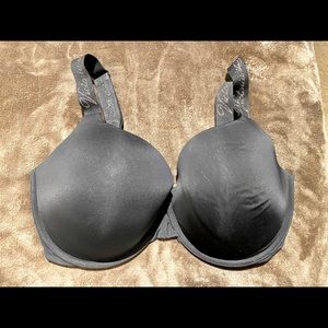 Victoria’s Secret push up bra 🖤